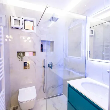 Zoto Luxury Himare
